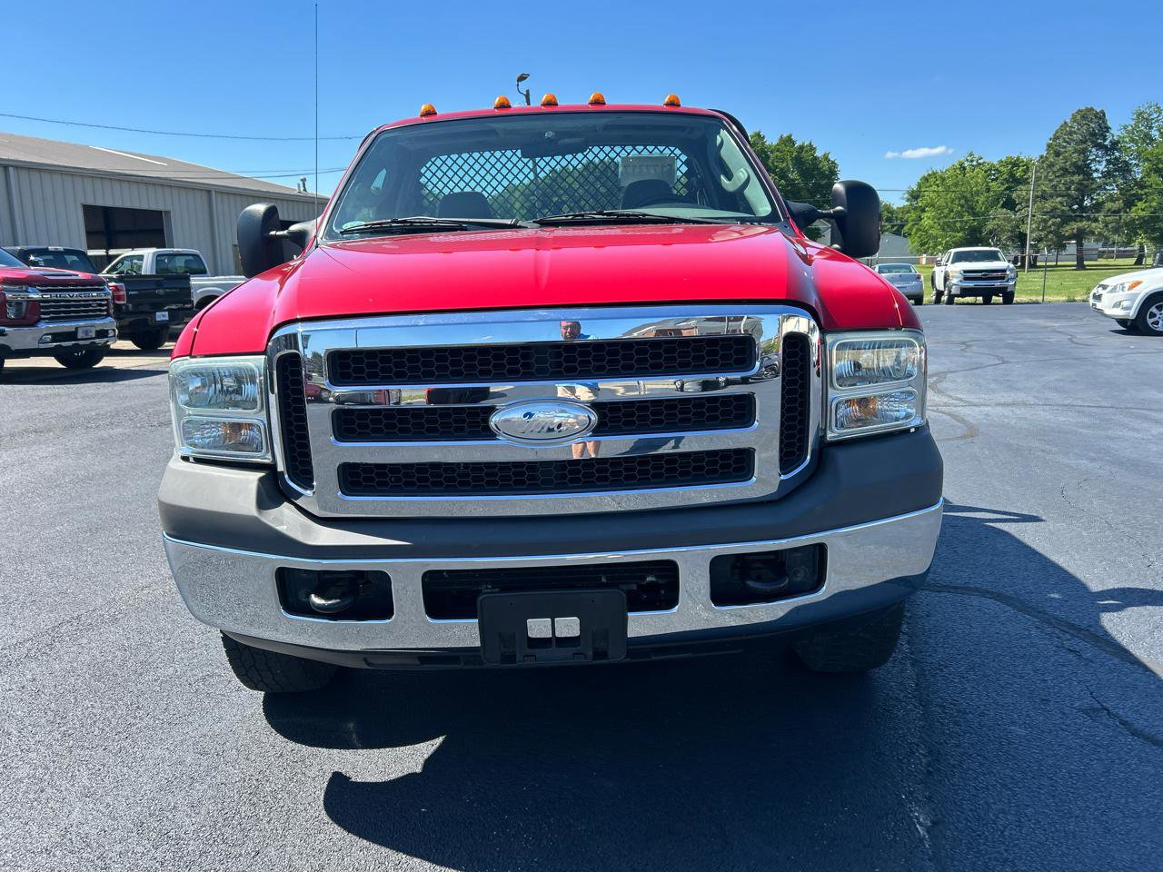Used 2005 Ford F350 XLT AWD/4WD image 2