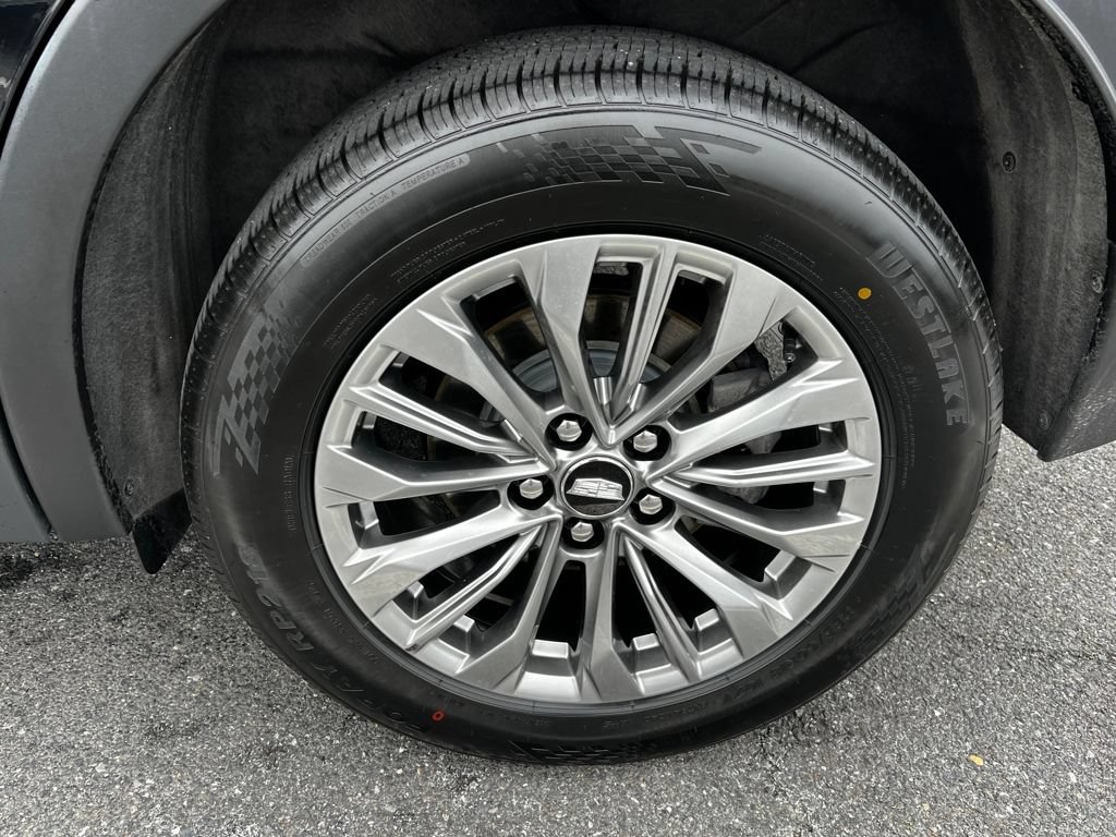 Used 2024 Cadillac XT4 Premium Luxury AWD/4WD image 14