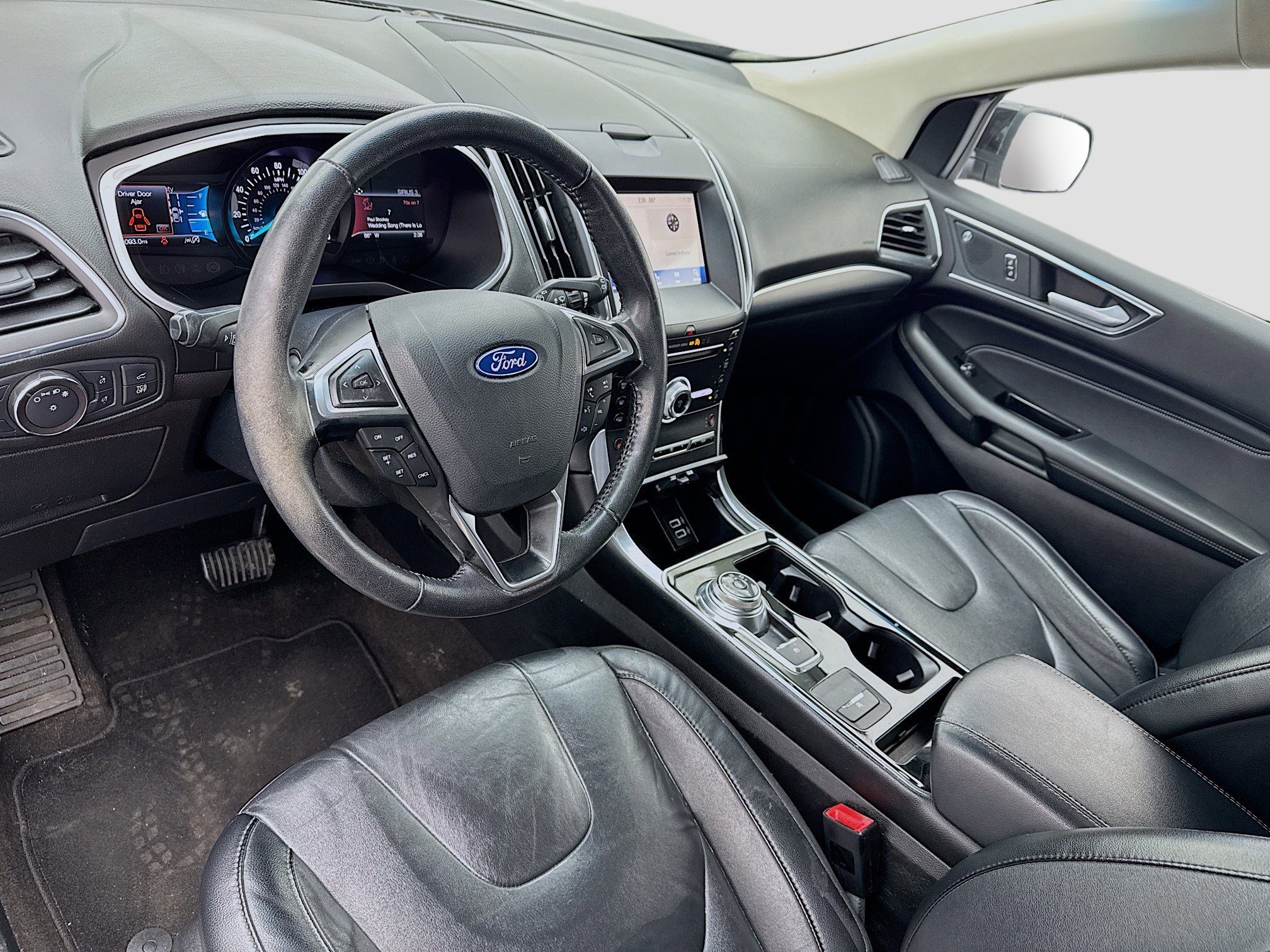 Used 2019 Ford Edge Titanium image 7