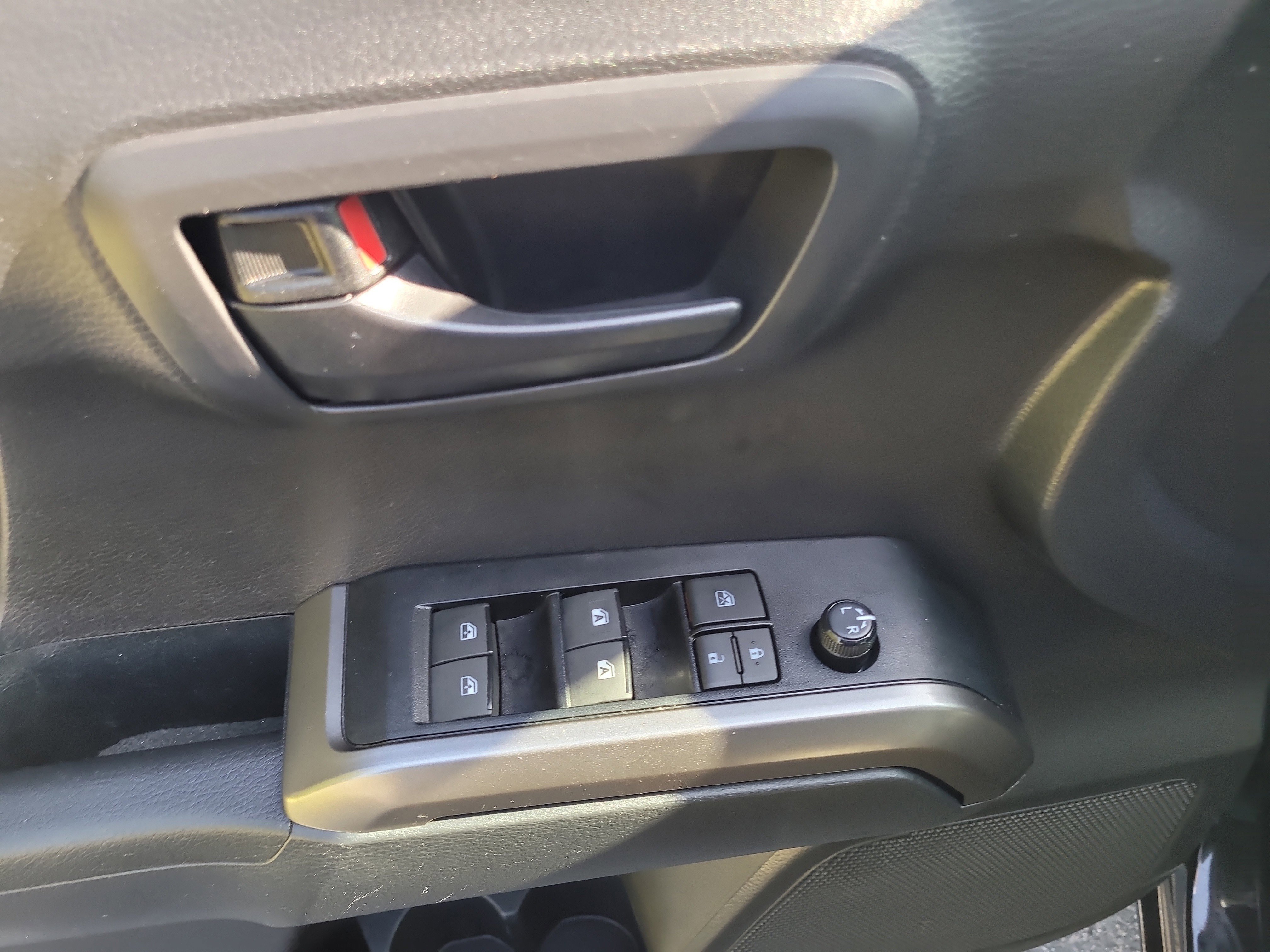 Certified 2023 Toyota Tacoma SR5 image 18