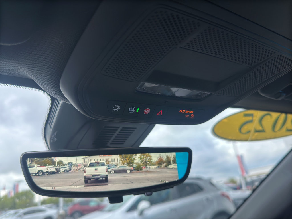 Used 2025 Chevrolet Equinox LT w/ Convenience Package II image 25