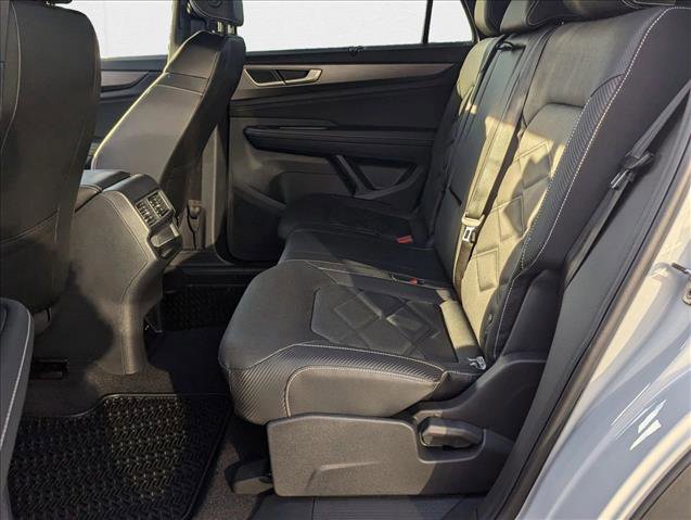 New 2026 Volkswagen Atlas Cross Sport SE image 14