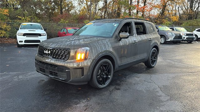 Used 2024 Kia Telluride EX X-Line image 2