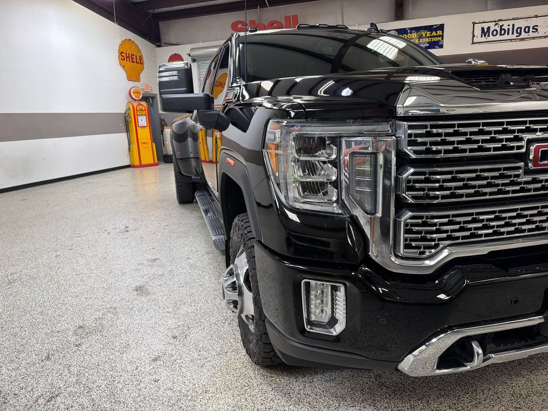 Used 2020 GMC Sierra 3500 Denali w/ Denali Ultimate Package AWD/4WD image 14
