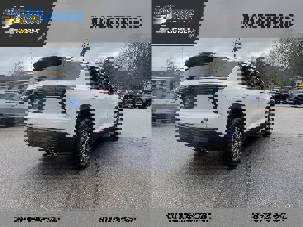 Used 2024 Chevrolet Traverse LS image 5