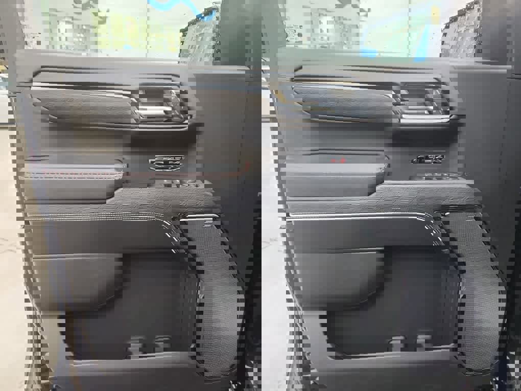 Used 2023 GMC Sierra 1500 AT4X image 22