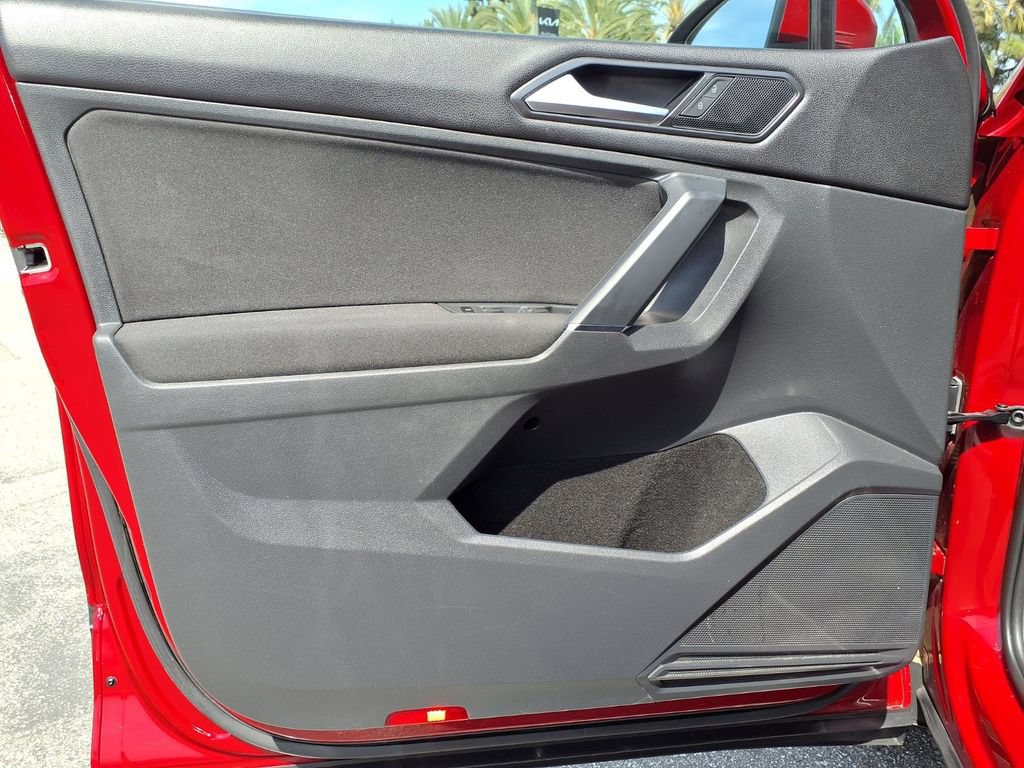 Used 2018 Volkswagen Tiguan S FWD image 20