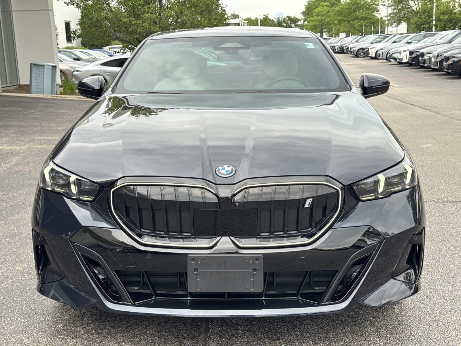 Certified 2025 BMW i5 xDrive40 w/ M Sport Package AWD/4WD image 2