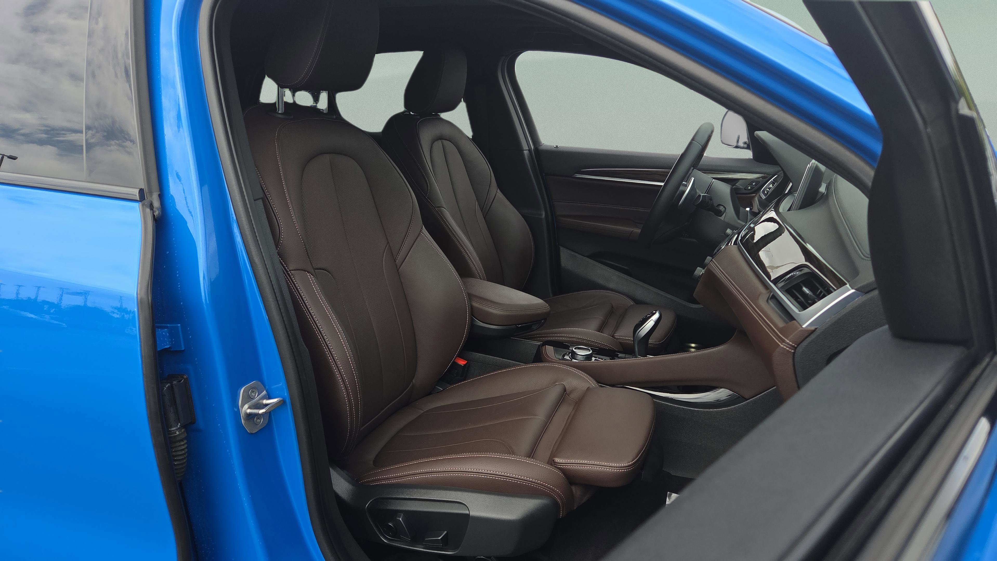 Used 2023 BMW X2 sDrive28i w/ M Sport Package FWD image 18