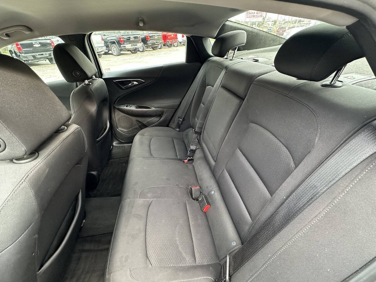 Used 2018 Chevrolet Malibu LT FWD image 11