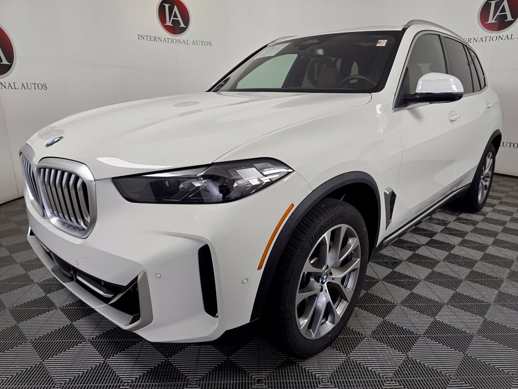 Used 2024 BMW X5 xDrive40i w/ Parking Assistance Package AWD/4WD image 5