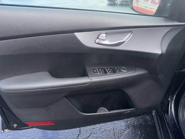 Used 2024 Kia Forte LXS image 9