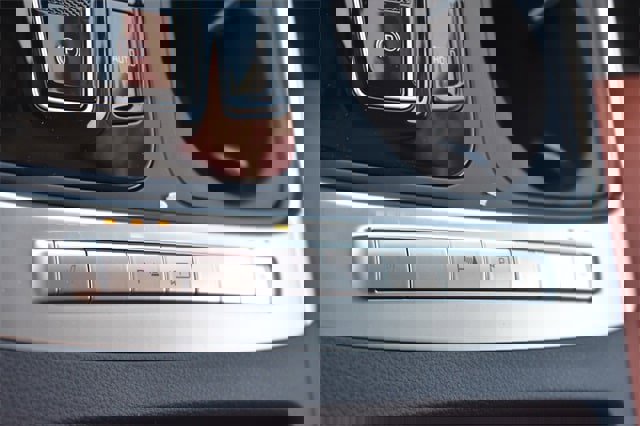 New 2026 Kia Carnival EX image 27