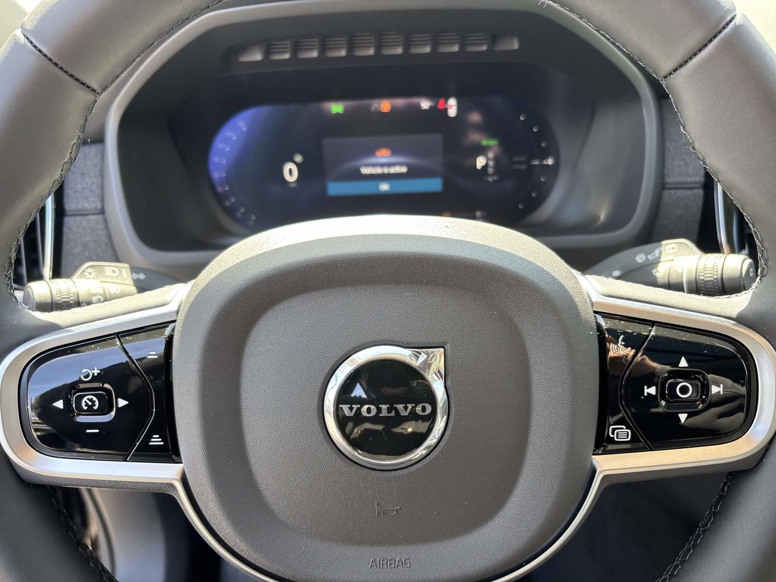 New 2026 Volvo XC90 T8 Ultra w/ Protection Package Premier AWD/4WD image 17