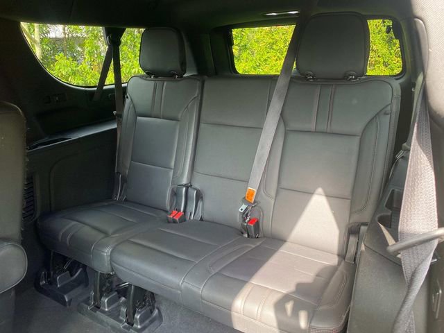 Used 2022 Chevrolet Suburban RST w/ Sport Performance Package AWD/4WD image 10