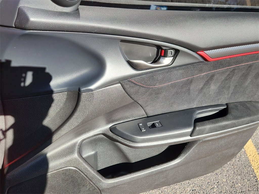 Used 2019 Honda Civic Type R image 13