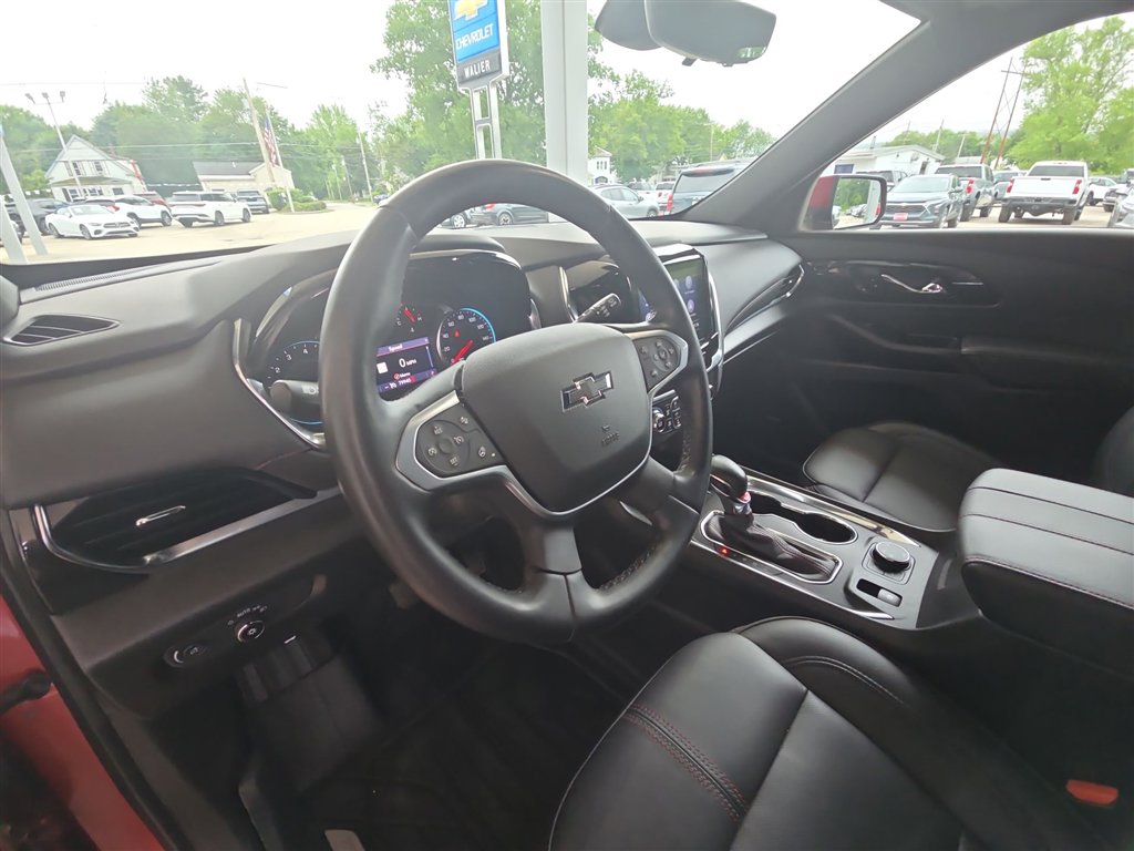 Used 2023 Chevrolet Traverse RS image 10