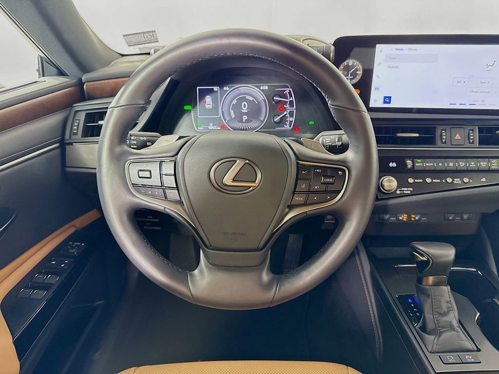 Certified 2025 Lexus ES 300h w/ Premium Package image 23