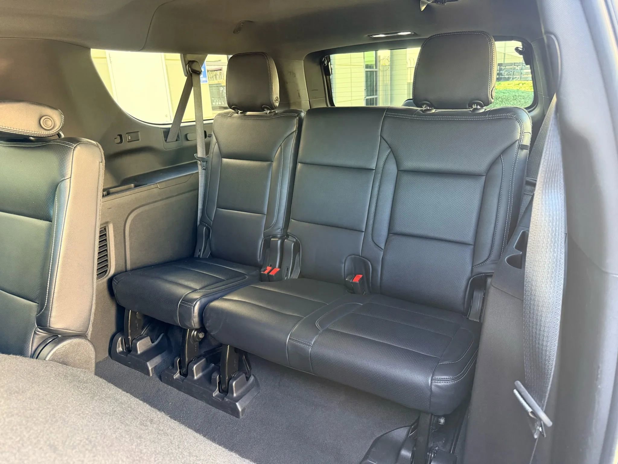 Used 2021 Chevrolet Suburban LS image 14