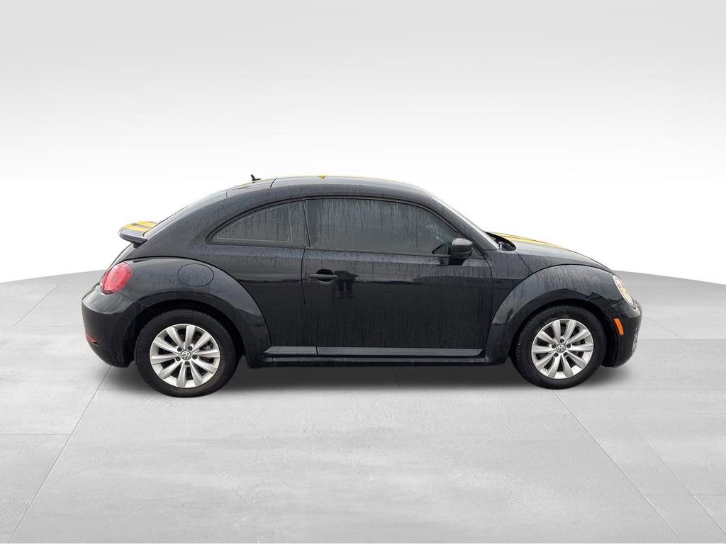 Used 2018 Volkswagen Beetle 2.0T S image 12