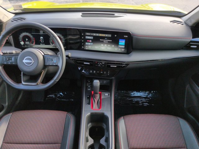 Used 2025 Nissan Kicks SR FWD image 14