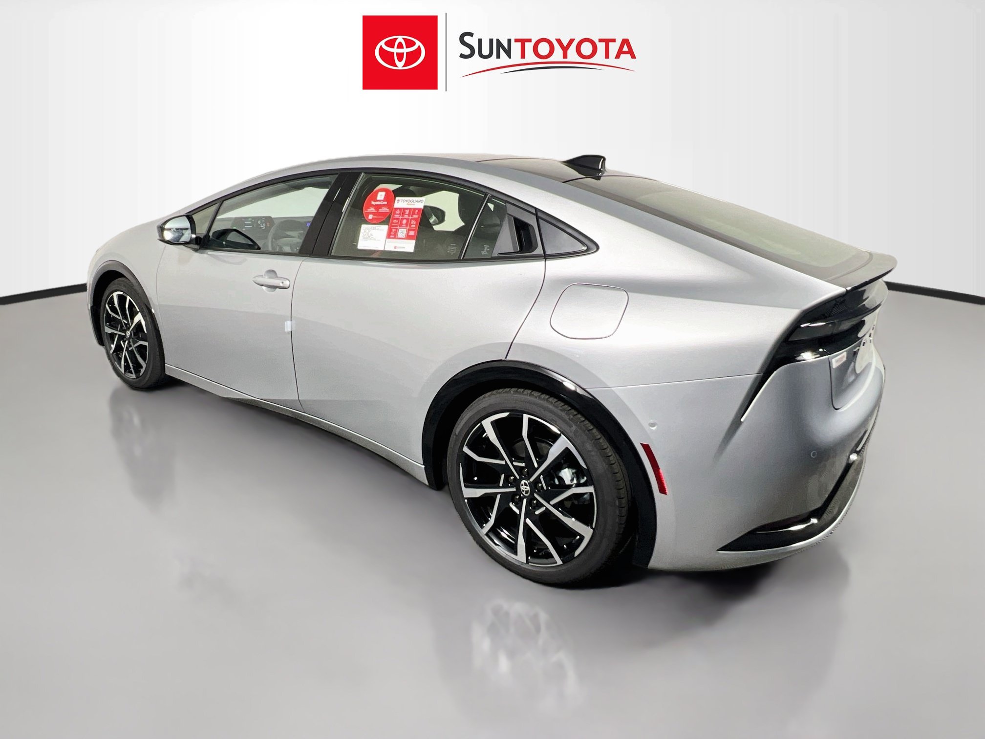 New 2027 Toyota Prius Plug-In Hybrid FWD image 6