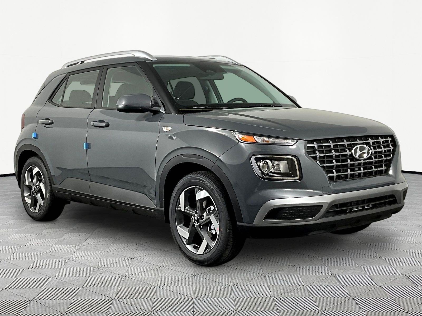New 2026 Hyundai Venue SEL FWD image 3