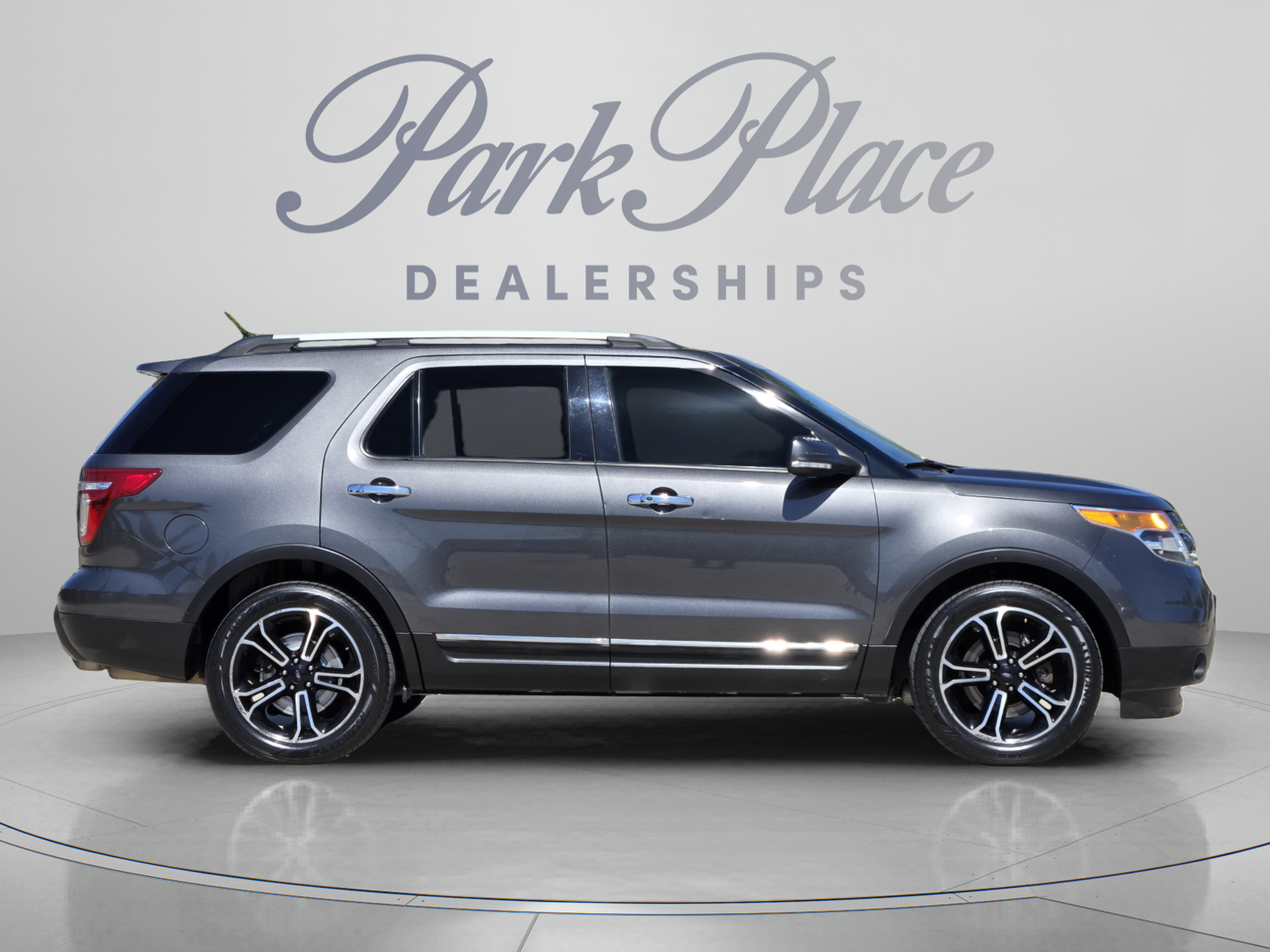 Used 2015 Ford Explorer Limited w/ Equipment Group 301A FWD image 6