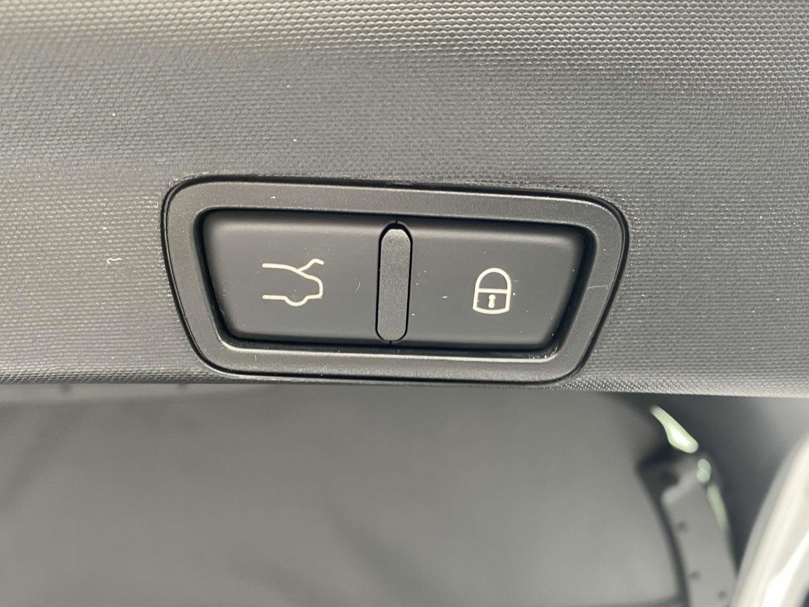 Used 2022 Alfa Romeo Stelvio Veloce image 38