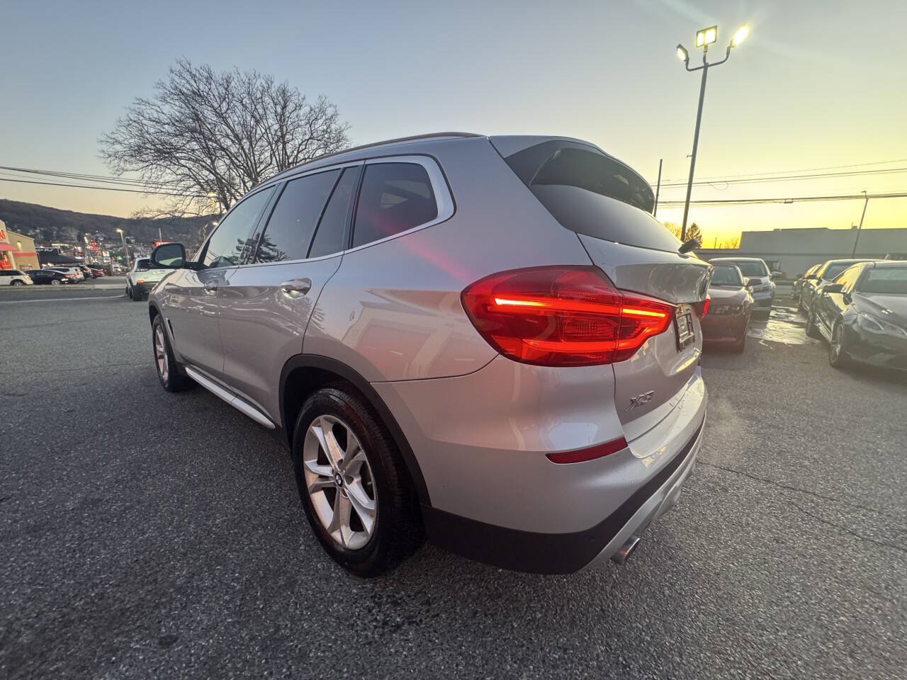 Used 2019 BMW X3 xDrive30i w/ Driving Assistance Package AWD/4WD image 4
