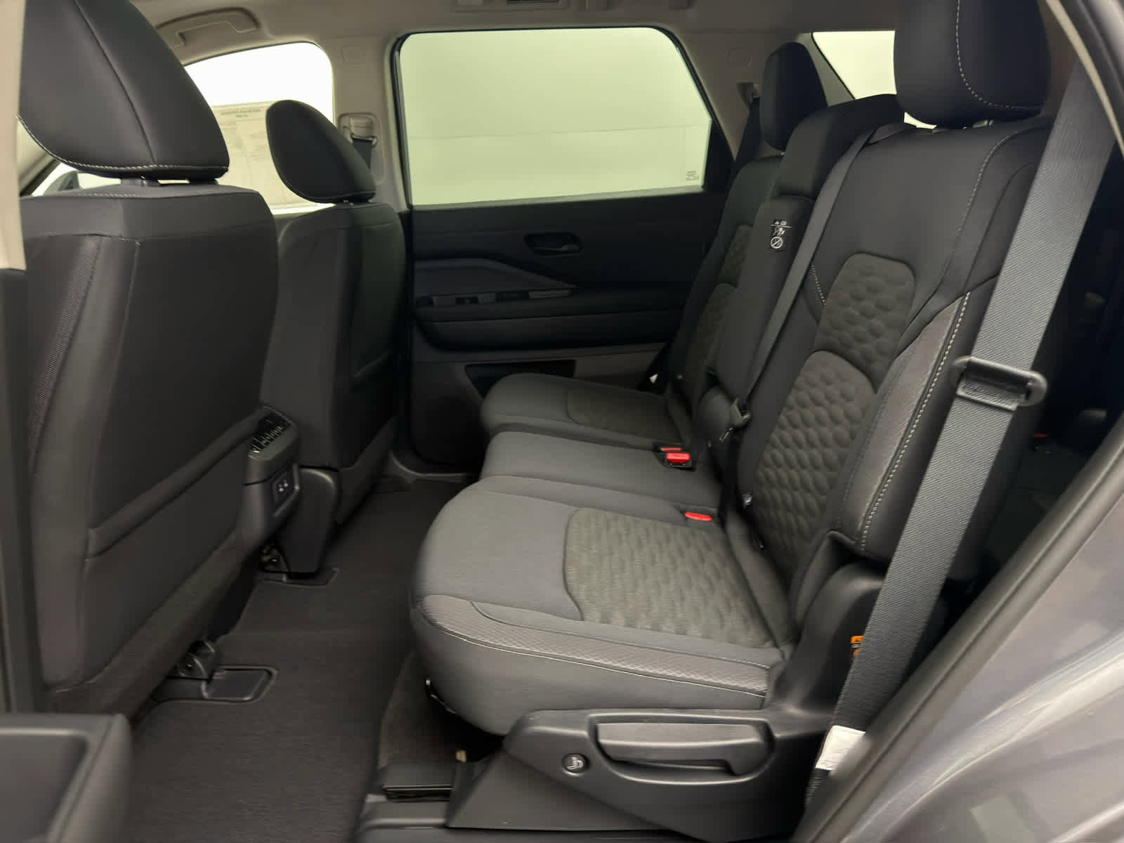 New 2026 Nissan Pathfinder SV w/ SV Premium Package image 16