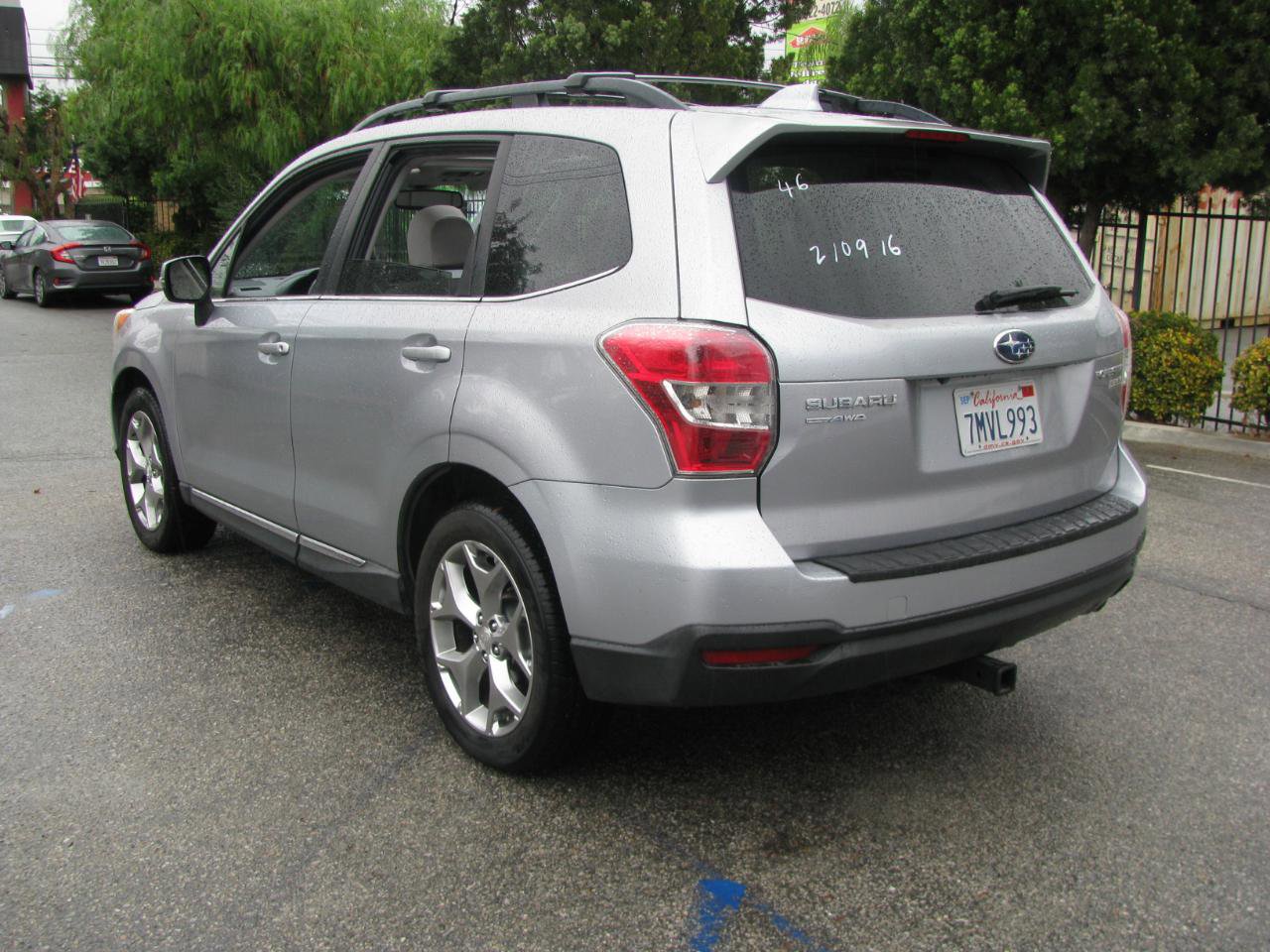 Used 2016 Subaru Forester 2.5i Touring w/ Eyesight & Navigation System AWD/4WD image 4