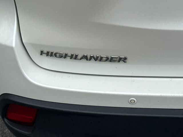Used 2014 Toyota Highlander Limited AWD/4WD image 17