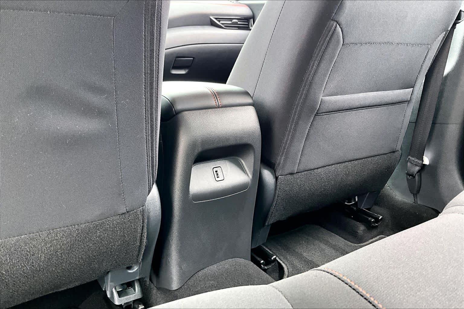 Certified 2025 Nissan Sentra SR FWD image 34