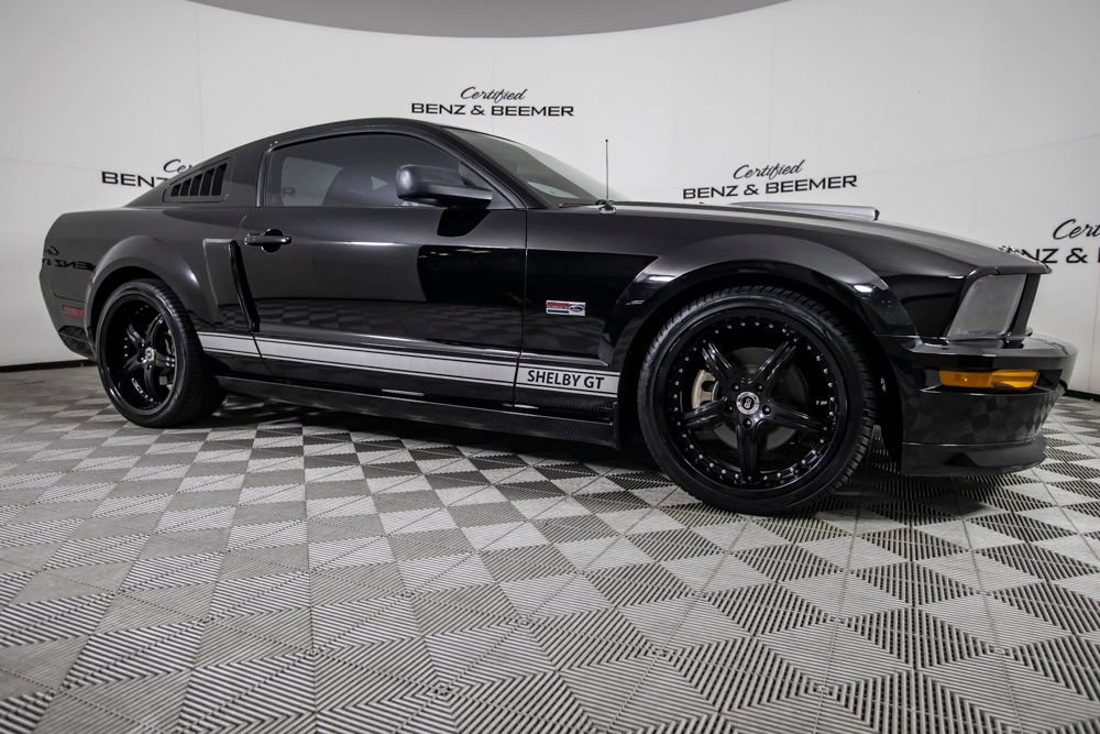 Used 2007 Ford Mustang GT RWD image 2