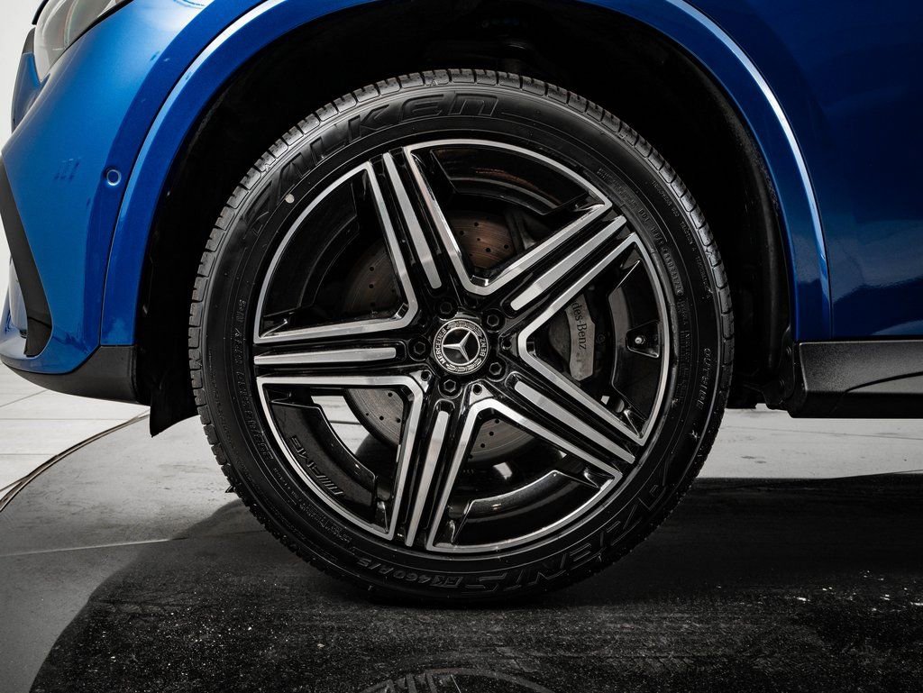 Used 2024 Mercedes-Benz GLC 300 4MATIC w/ AMG Line image 13