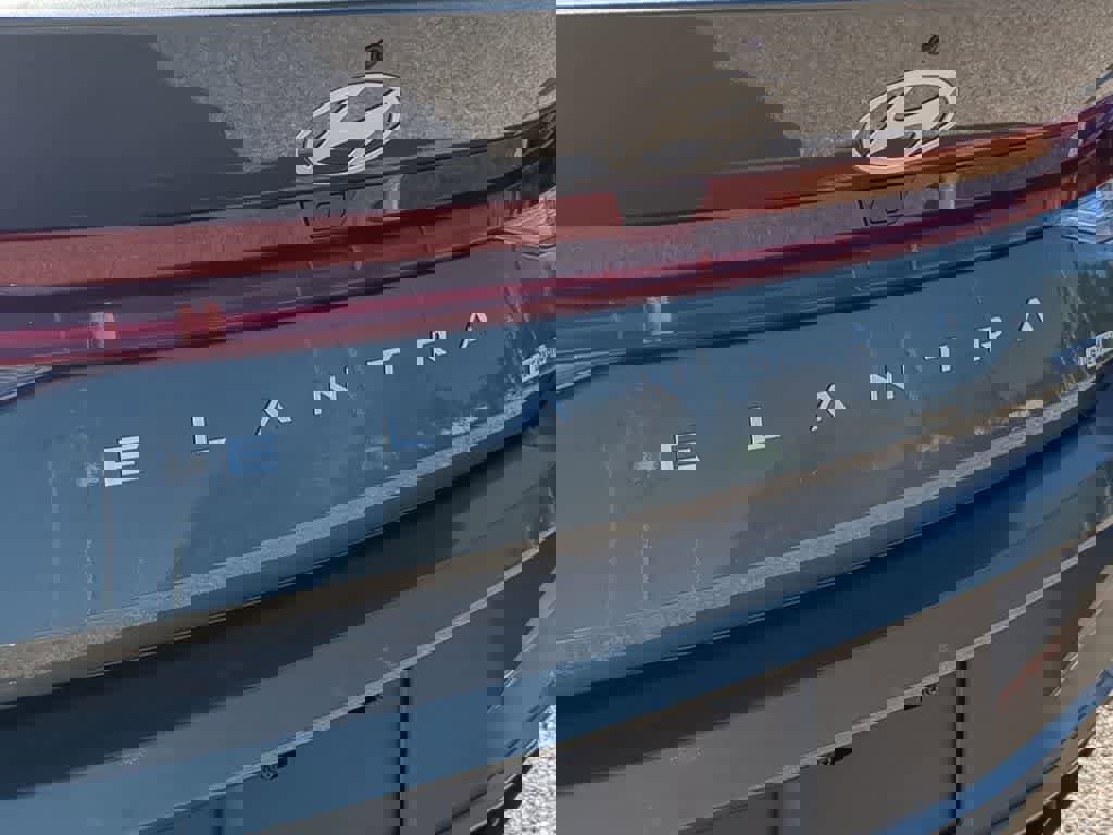 New 2026 Hyundai Elantra Blue image 13