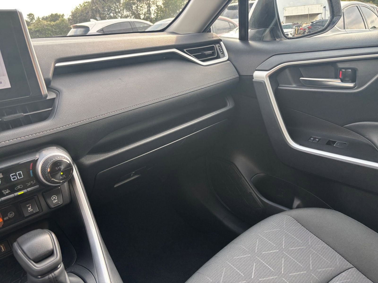 Used 2025 Toyota RAV4 XLE image 35