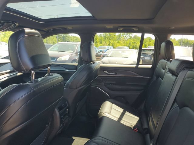 Used 2023 Jeep Grand Cherokee Overland w/ MOPAR Finishing Package AWD/4WD image 8
