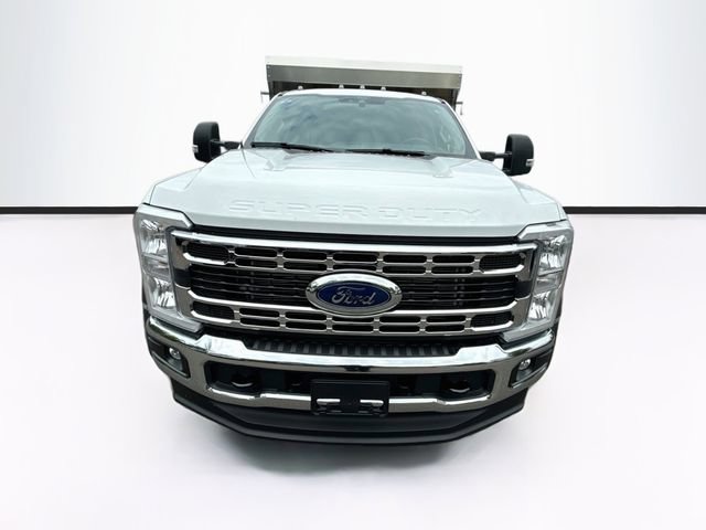 New 2026 Ford F550 4x4 Crew Cab image 2