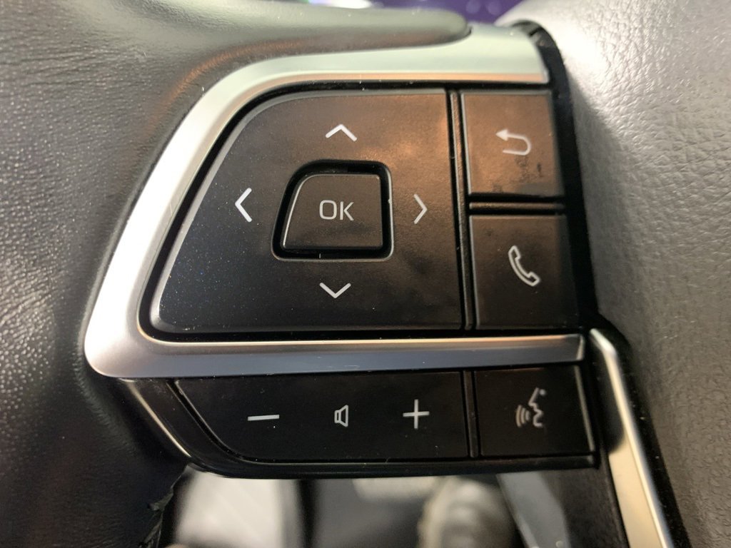 Used 2021 Toyota Highlander XLE image 8