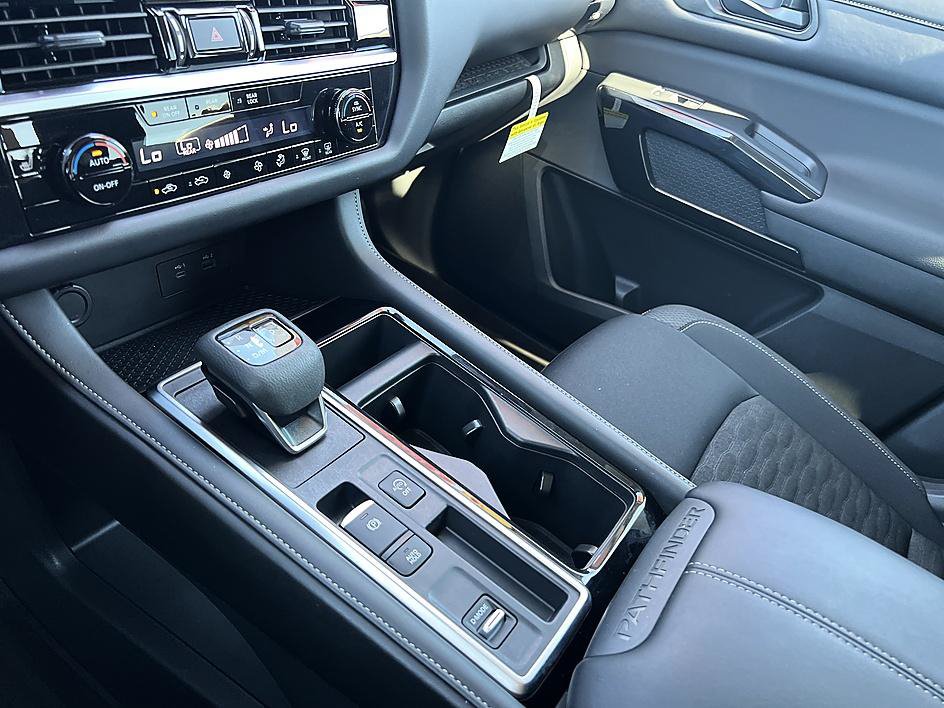 Certified 2025 Nissan Pathfinder SV FWD image 26