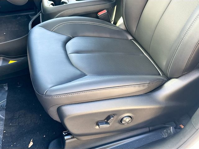 New 2026 Chrysler Pacifica Select image 20
