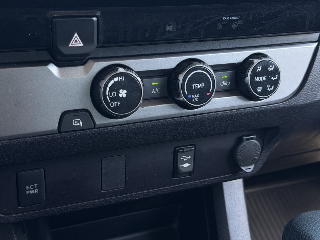 Used 2018 Toyota Tacoma SR w/ SR Convenience Package RWD image 19