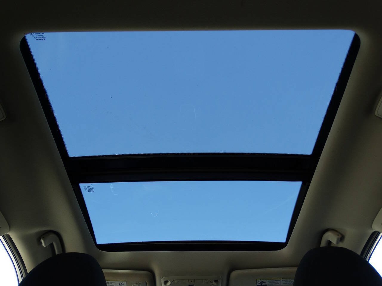 Used 2020 Nissan Rogue AWD w/ SV Moonroof Package image 2