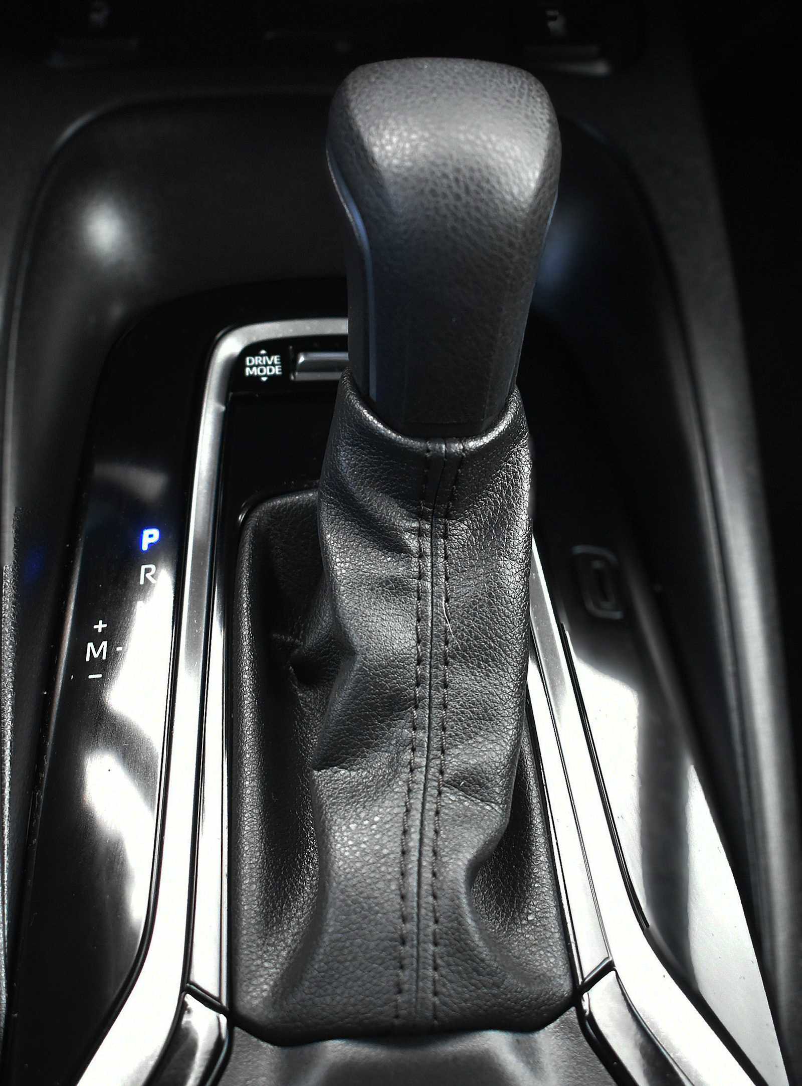 Used 2023 Toyota Corolla XSE image 24