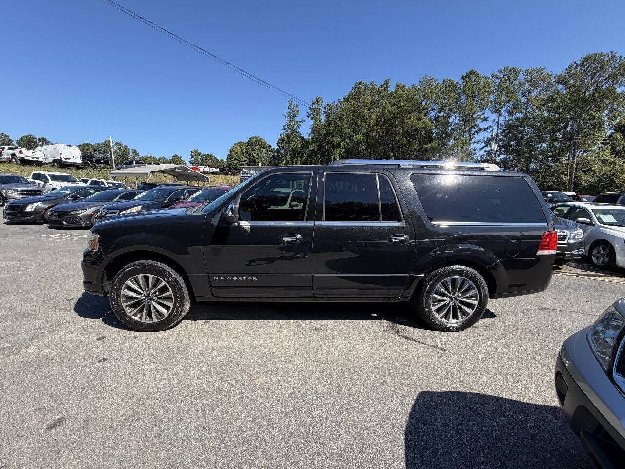 Used 2015 Lincoln Navigator L 2WD image 9