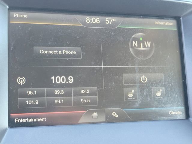 Used 2015 Ford Edge Titanium FWD image 13