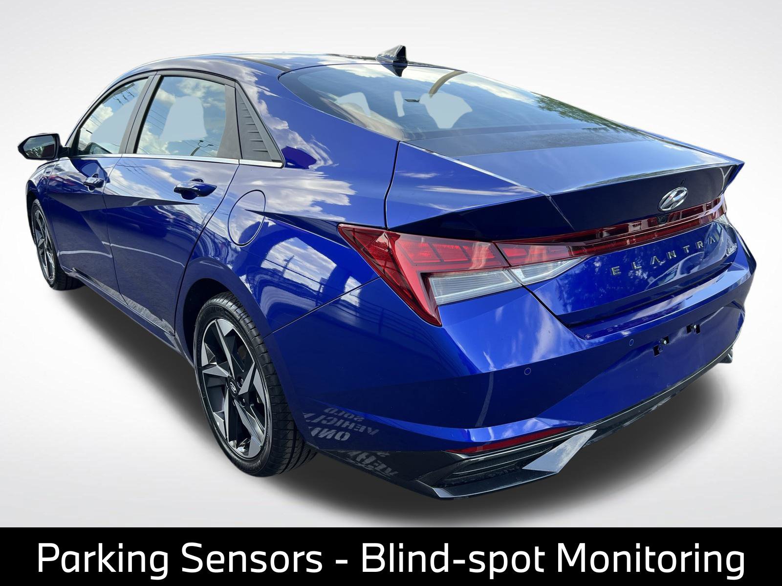 Used 2023 Hyundai Elantra Limited FWD image 6