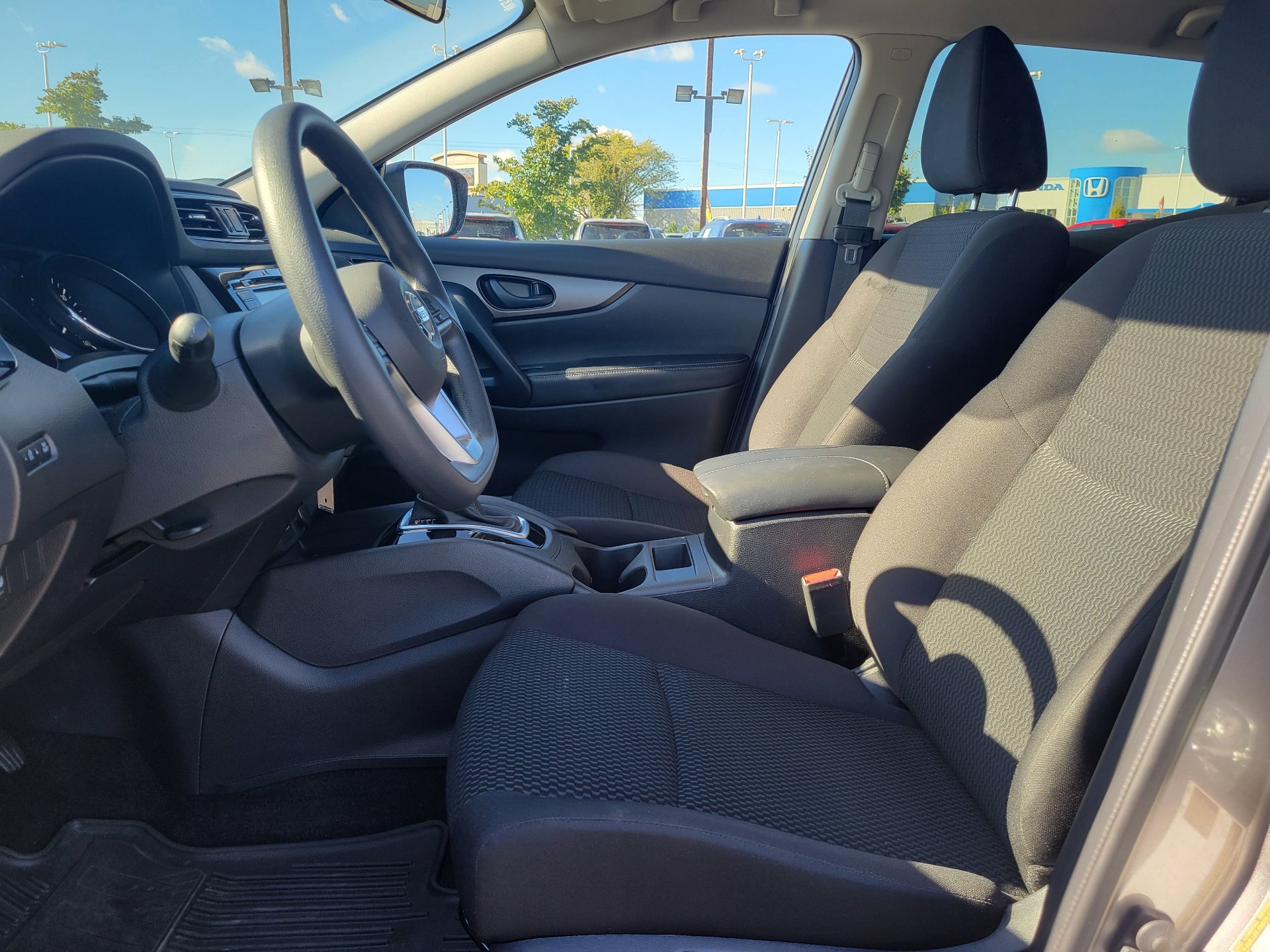 Used 2020 Nissan Rogue Sport S w/ Appearance Package image 15